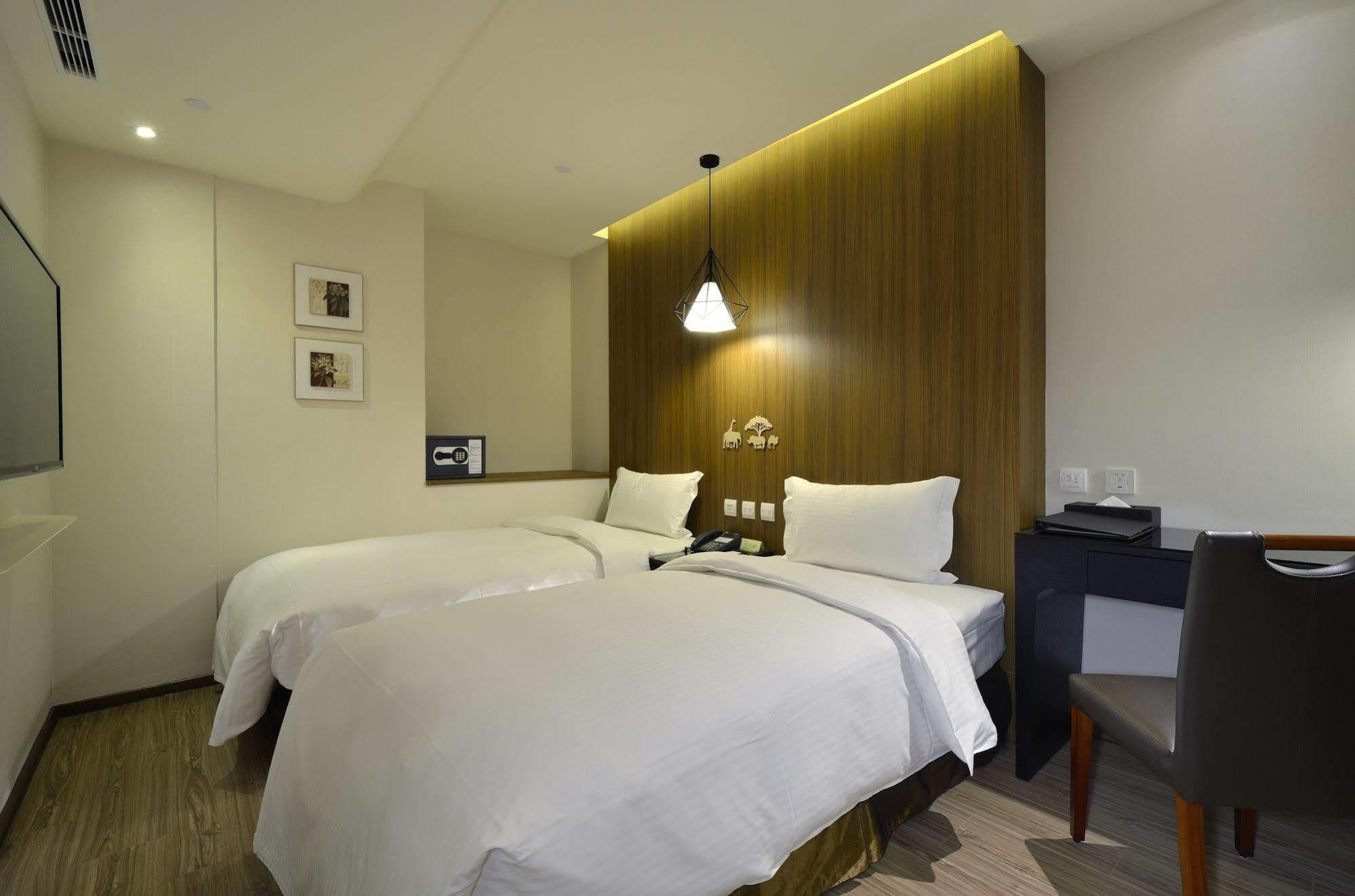 Stay Hotel - Taichung Yizhong Exterior foto